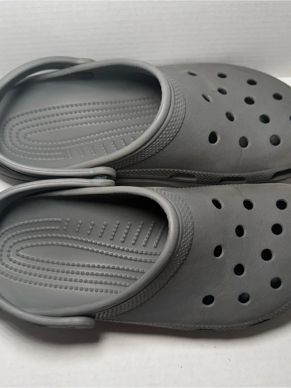 Crocs Classic Gray Slip Resistant Comfort Clogs Unisex Adult Size M-10 W-12